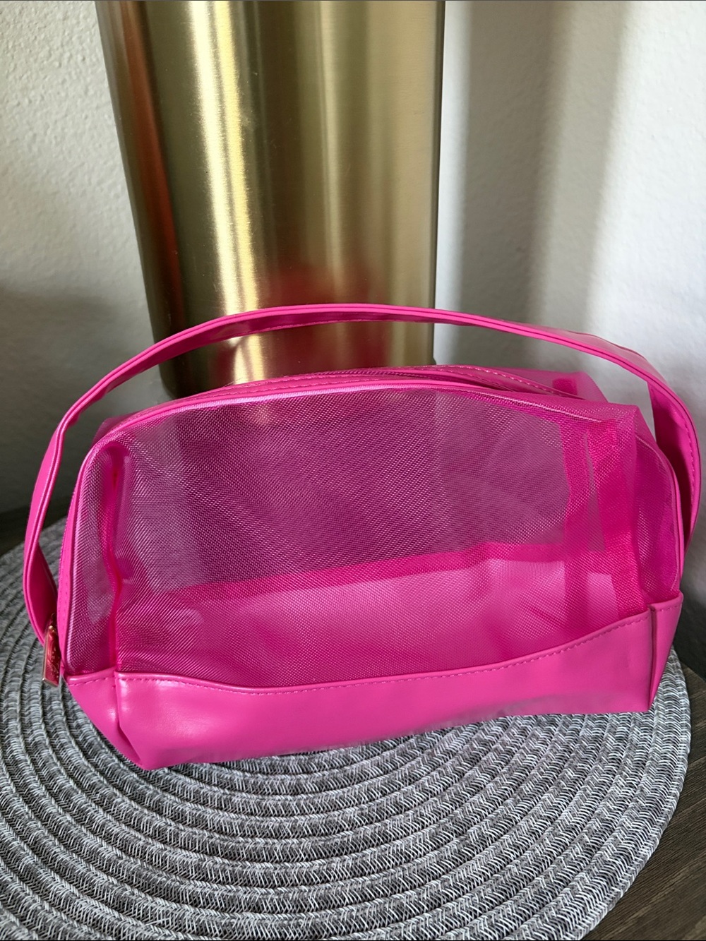 ❤️$2 Hot Pink Mesh Cosmetic Bag